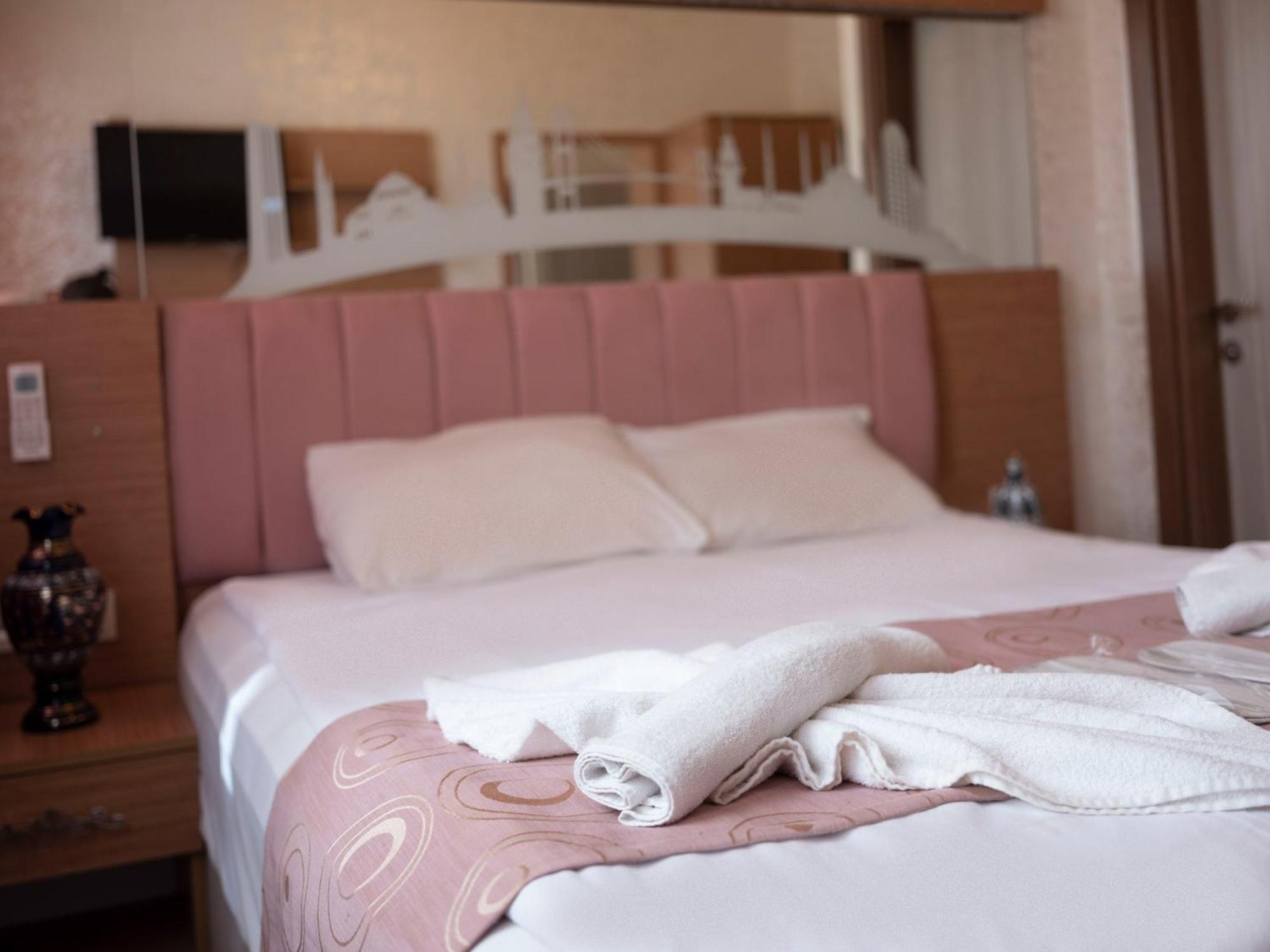 Hotel Megaron — Photos 1